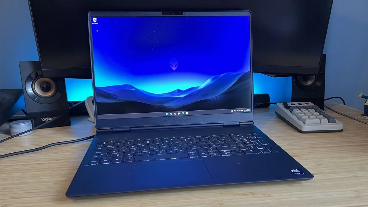 Vista frontal del portátil Alienware 16X Aurora 2026