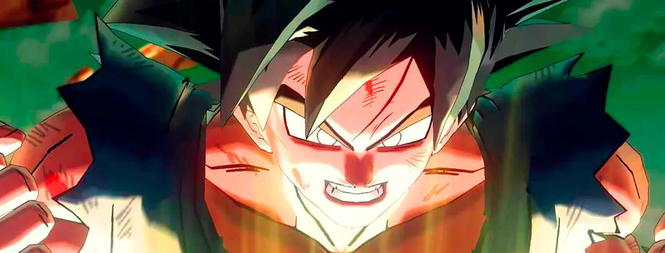 Primer plano de Goku con expresión de furia y aura de energía, capturado en un videojuego de Dragon Ball.